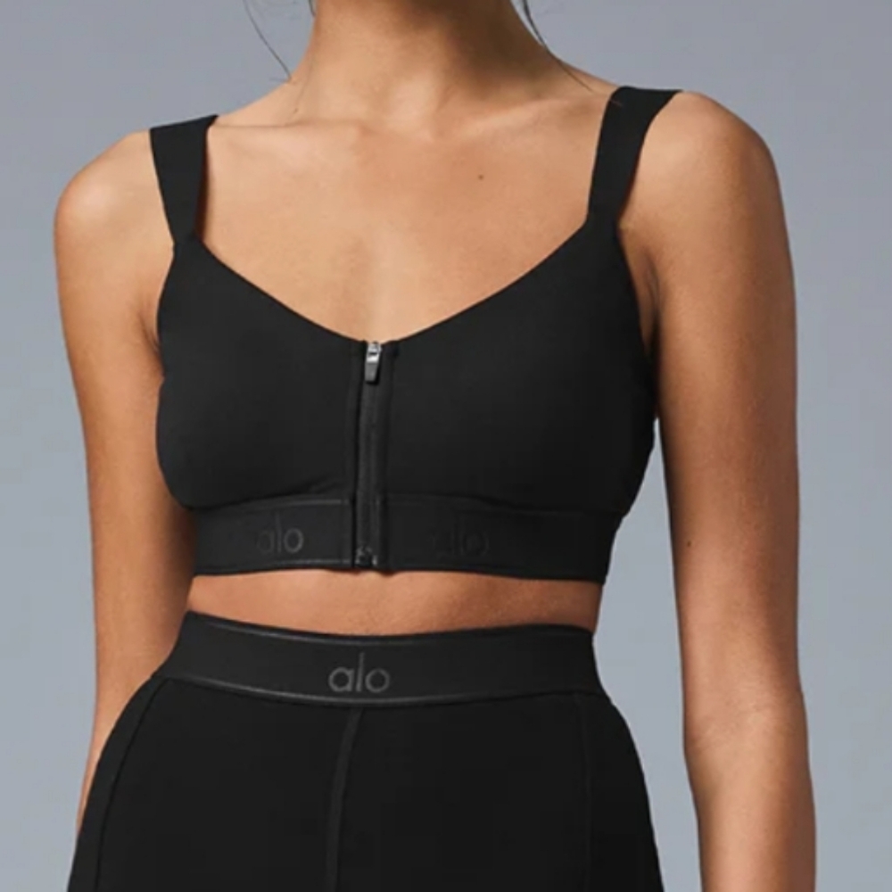 ALO molded showcase bra zip front S M